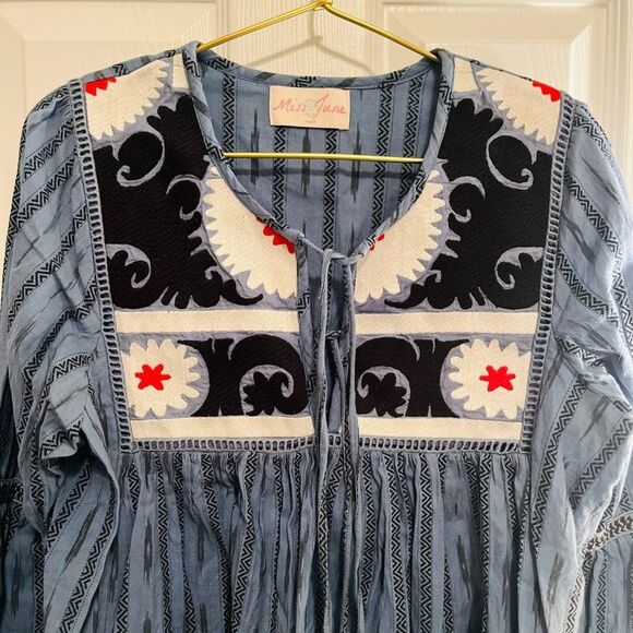 Miss June Paris Embroidered Blouse - Picture 3 of 10